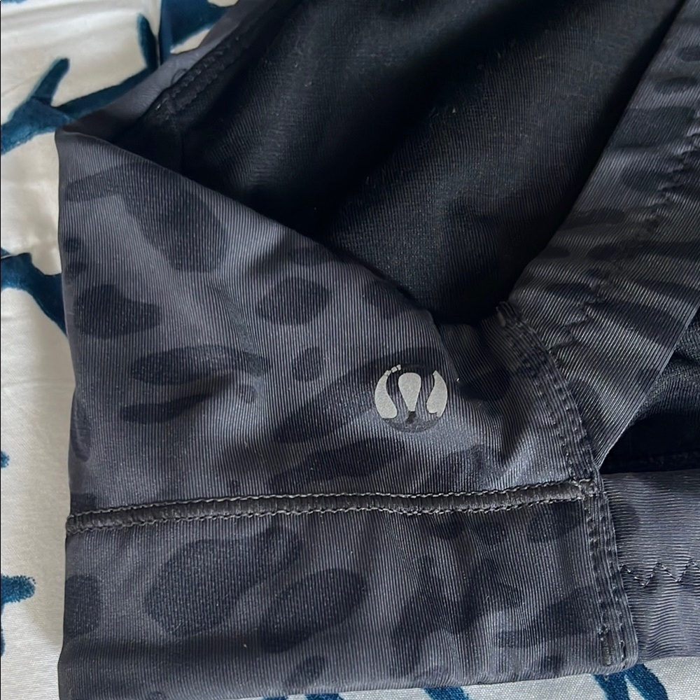 Lululemon Black Sports Bra Ultimate Comfort - Picture 2 of 5